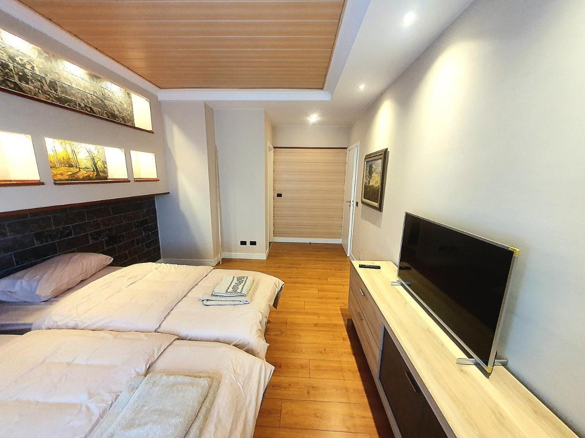 Centerscape - Studio By Dion Apartamento Tirana Exterior foto