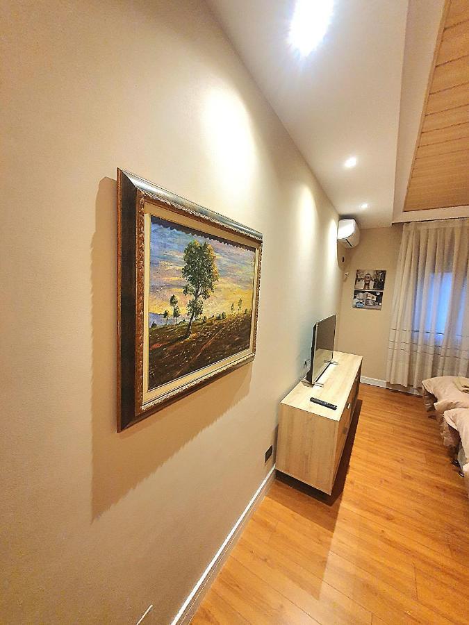 Centerscape - Studio By Dion Apartamento Tirana Exterior foto